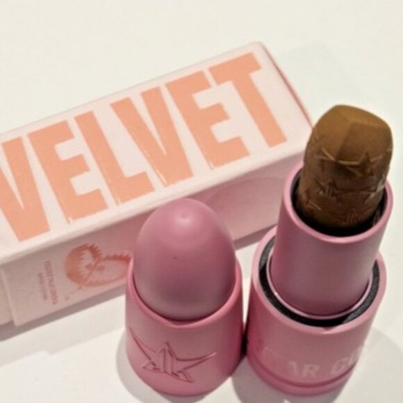 GARDENING (Muted Nude Yellow) VELVET TRAP LIPSTICK - Picture 1 of 1